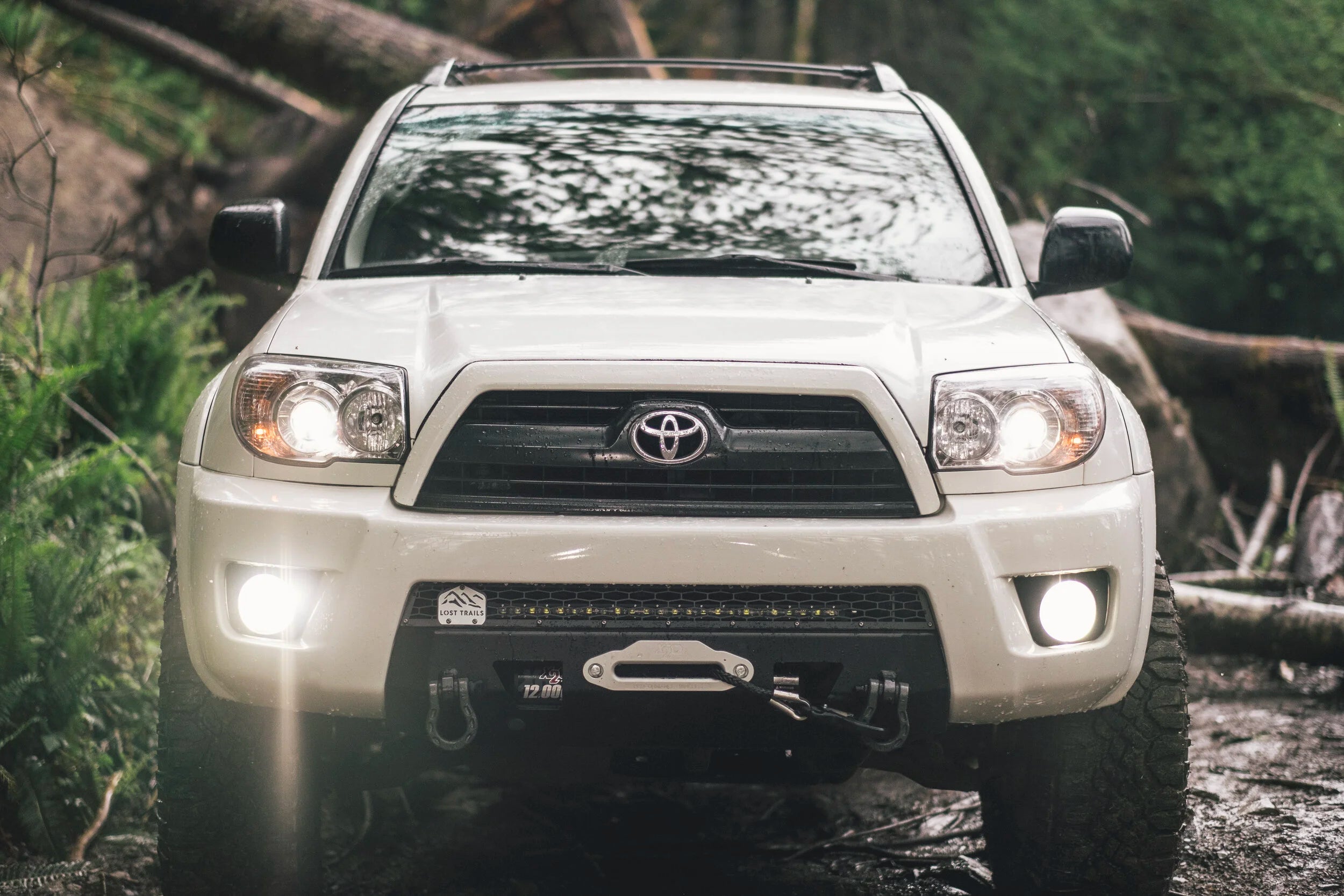 Toyota 4runner - 2006-09 Low-Profile Cut in Winch Bumper-SQ7822657